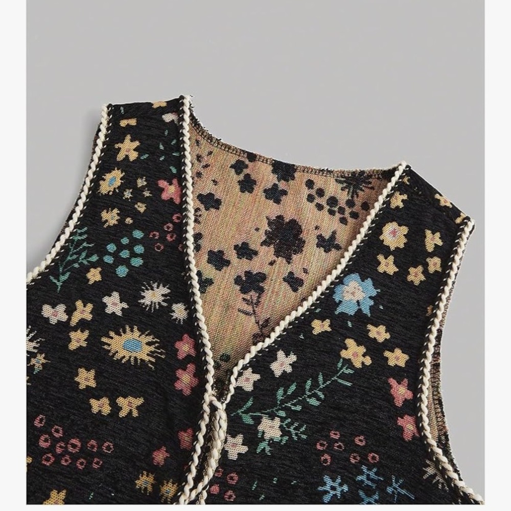Floral Embroidered Crop Vest - Picture 3 of 6